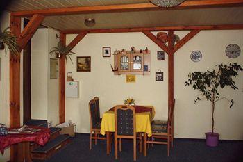 Pension Check In Hotel Güstrow Eksteriør billede