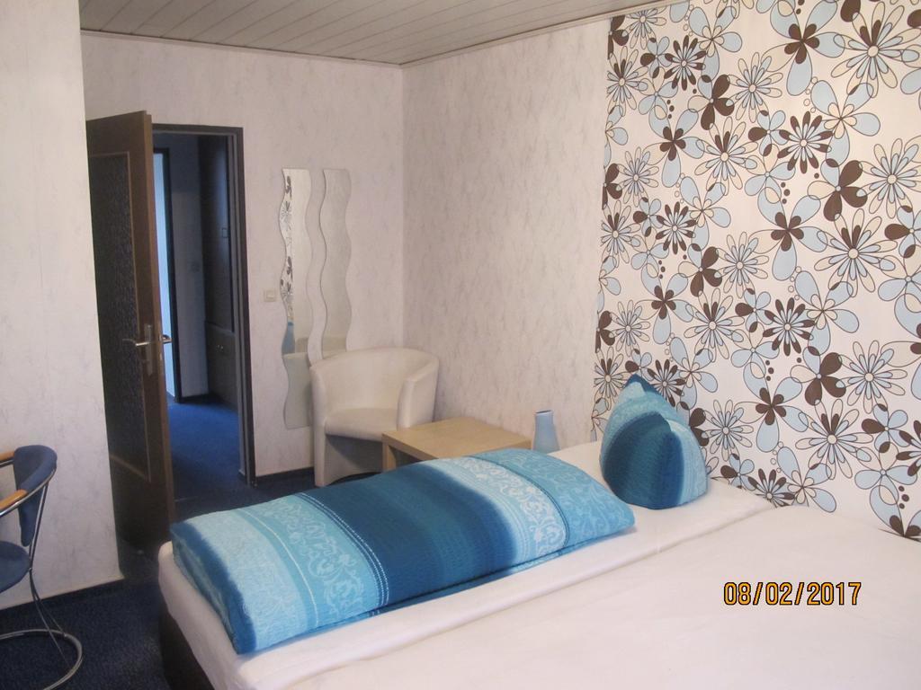 Pension Check In Hotel Güstrow Eksteriør billede