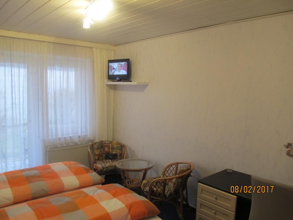 Pension Check In Hotel Güstrow Eksteriør billede