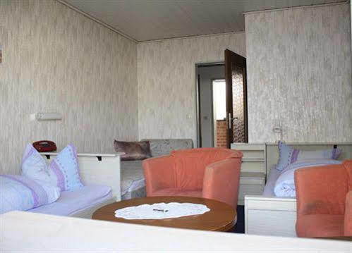 Pension Check In Hotel Güstrow Eksteriør billede