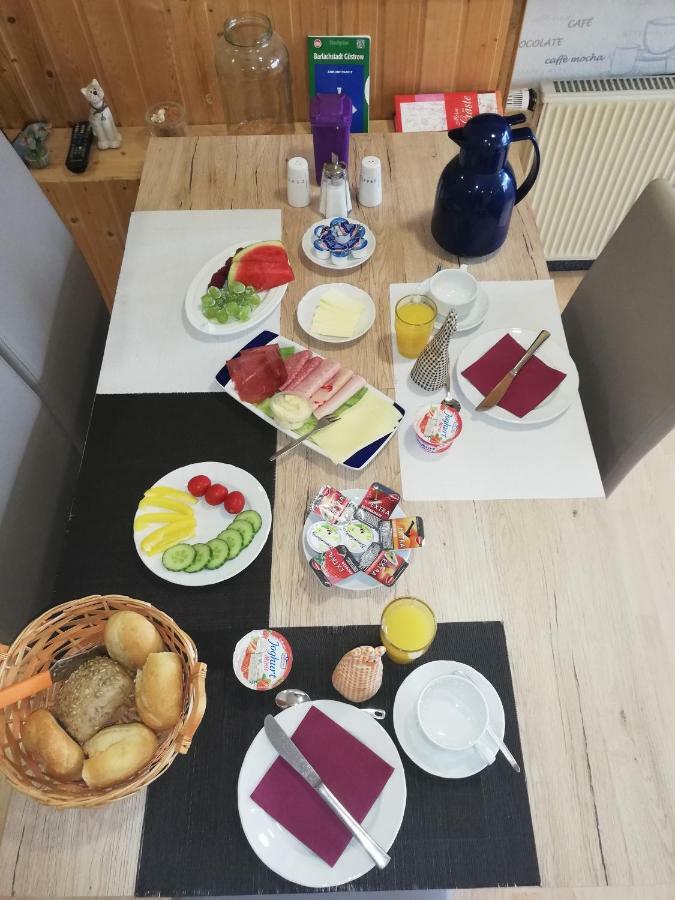 Pension Check In Hotel Güstrow Eksteriør billede